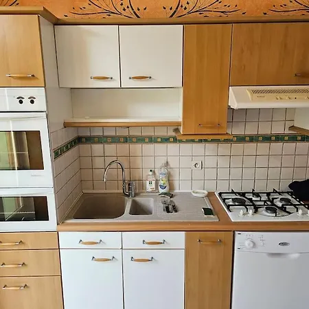 Charming 3-bedroom House, Perfect For Family Getaways Or Extended Professional * Saacy-sur-Marne