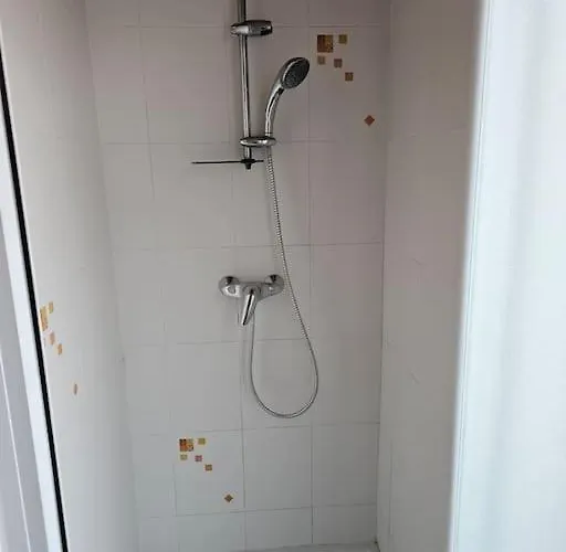 Charming 3-bedroom House, Perfect For Family Getaways Or Extended Professional Saacy-sur-Marne