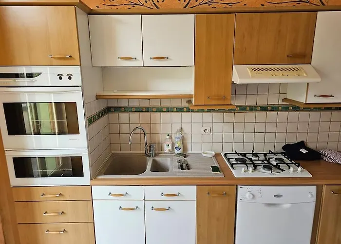 Charming 3-bedroom House, Perfect For Family Getaways Or Extended Professional * Saacy-sur-Marne